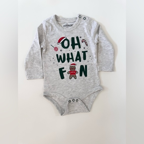 NWT Bundle 2 Christmas Print Bundle Onesies 6-9 months / Green and Grey - Picture 2 of 8